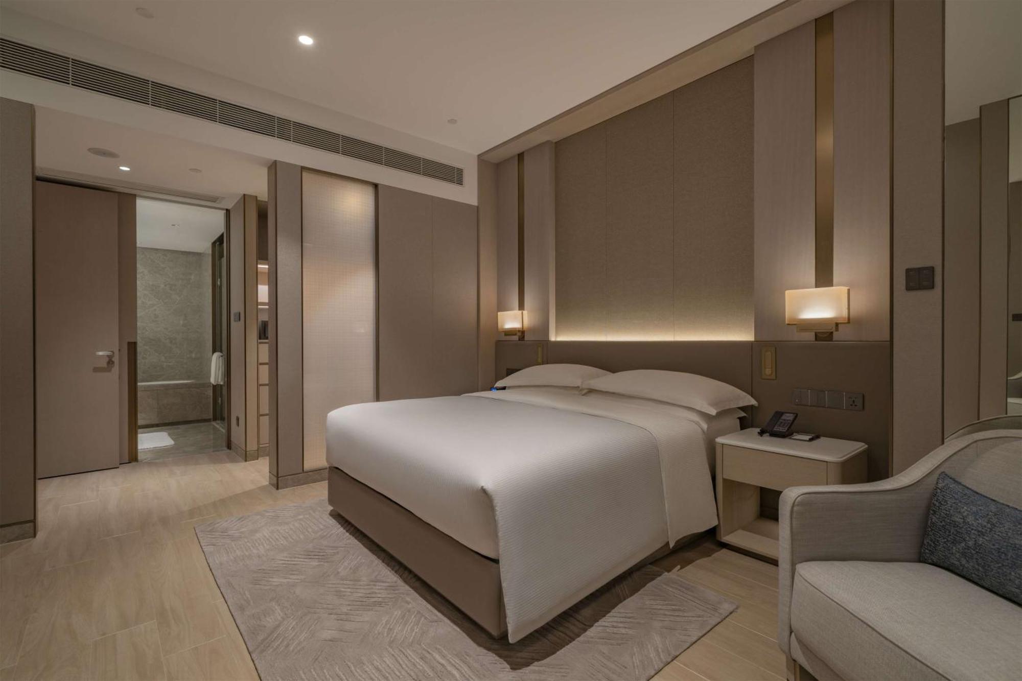 Doubletree By Hilton Nanshan & Residences Hotel